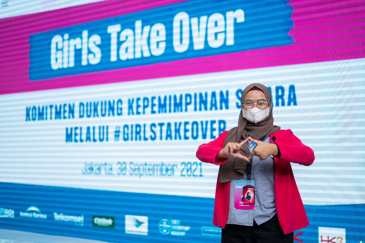 Ada Apa Dibalik Tagar #GirlsTakeOver?